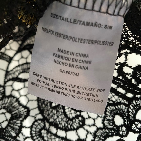 Gold lace top - Picture 7 of 7